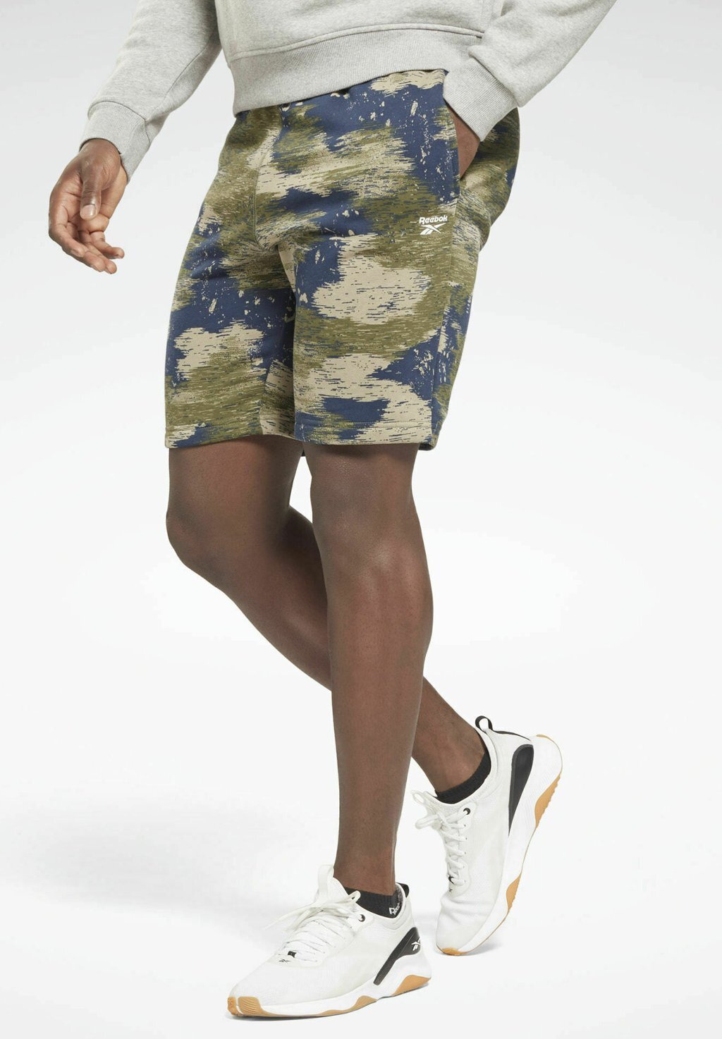 

Спортивные шорты Reebok
