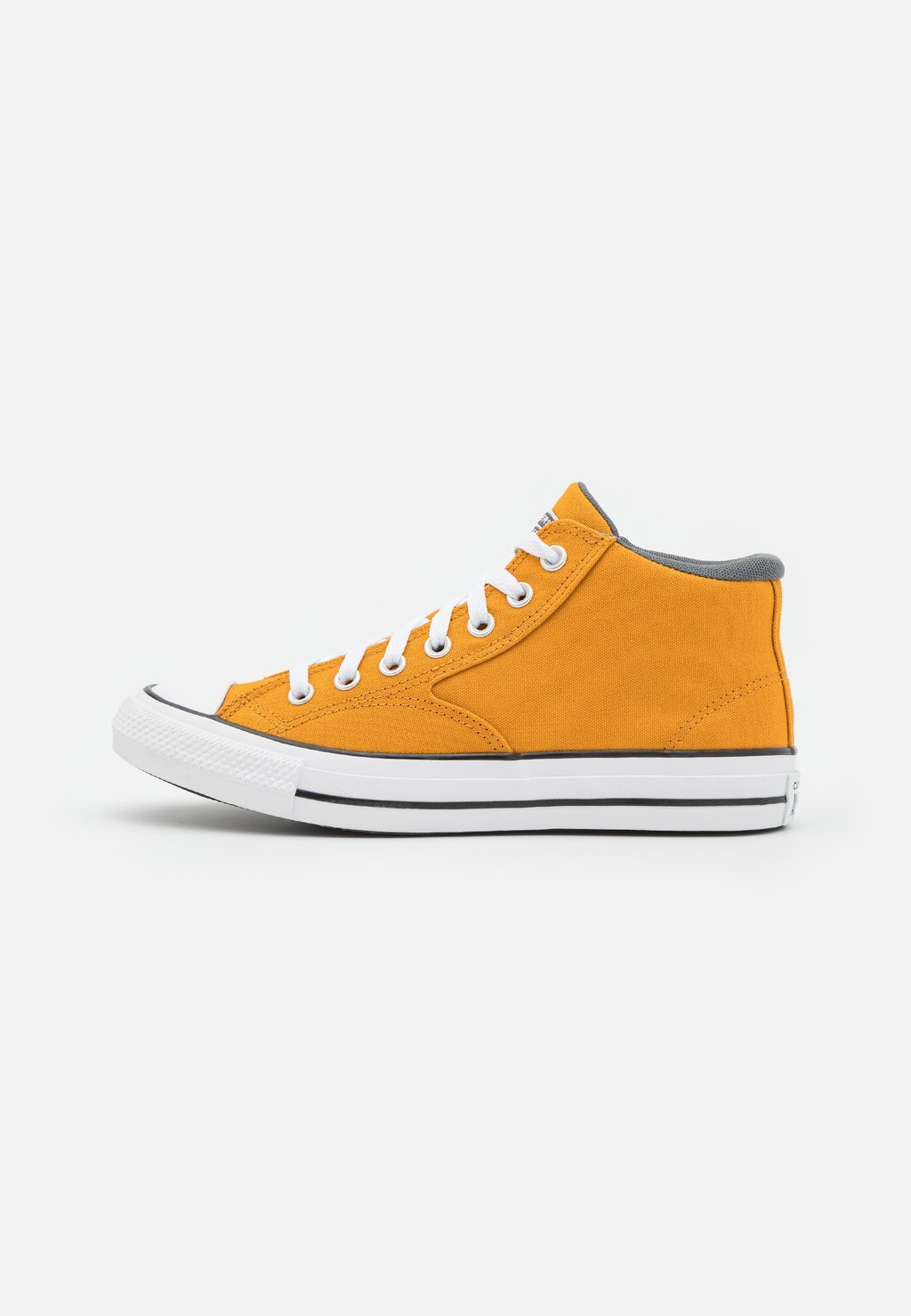 

Высокие кроссовки Converse