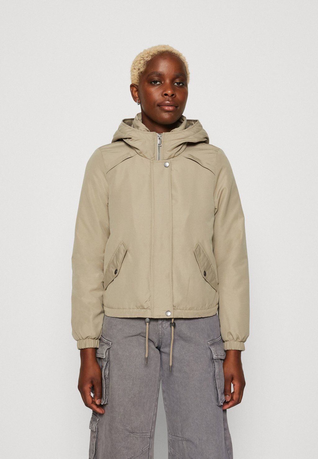 

Легкая куртка Vero Moda, Серый