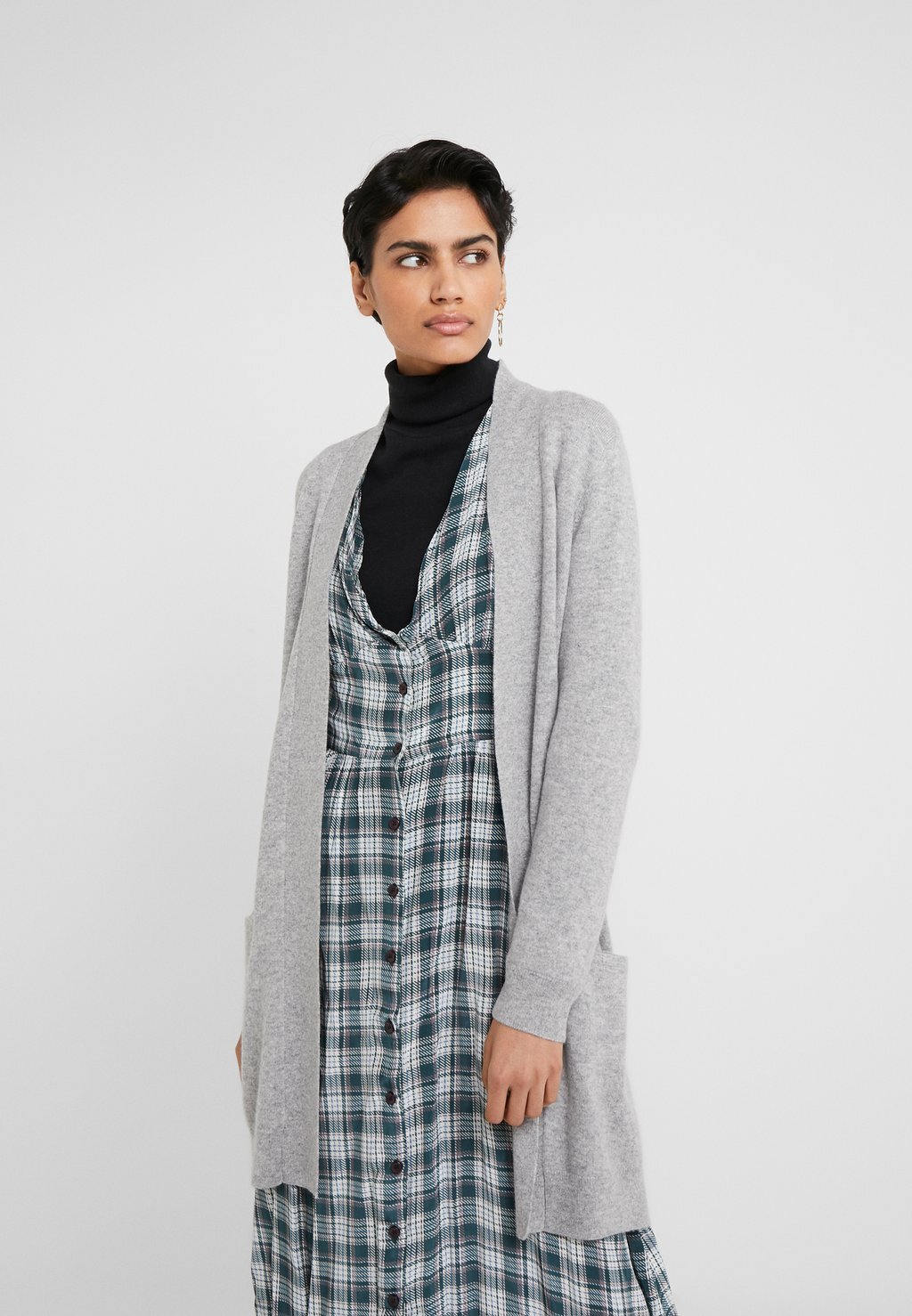 

Джемпер Davida Cashmere, светло-серый