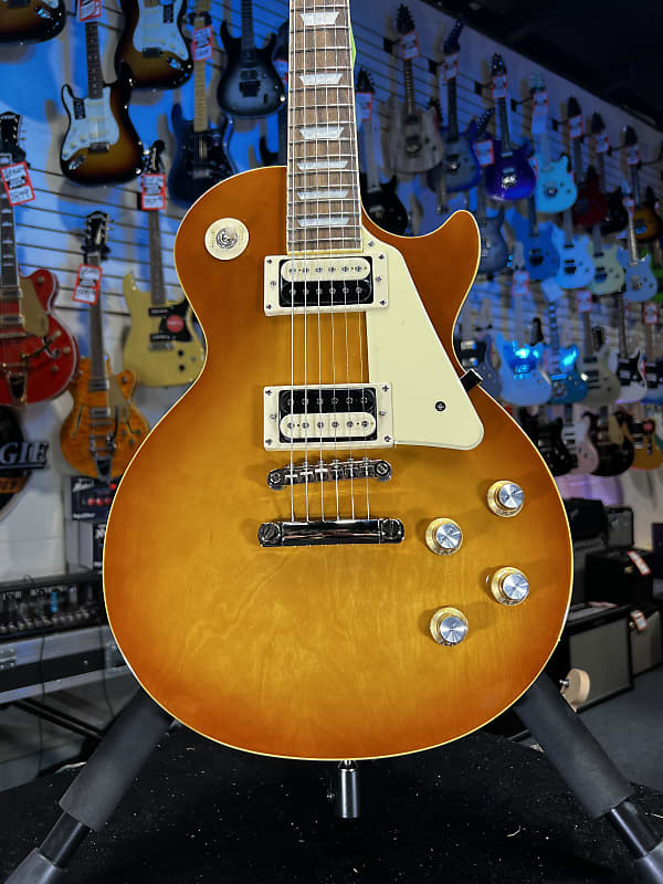 Электрогитара Epiphone Les Paul Classic Electric Guitar - Honey Burst Authorized Dealer Free Shipping! 119 GET PLEK’D!