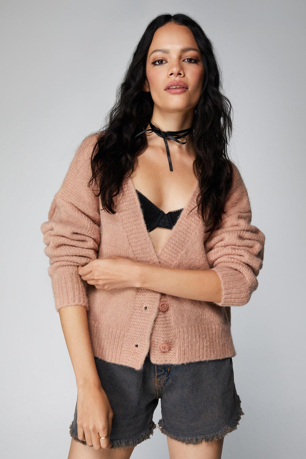 

Укороченный кардиган оверсайз с начесом Nasty Gal, розовый
