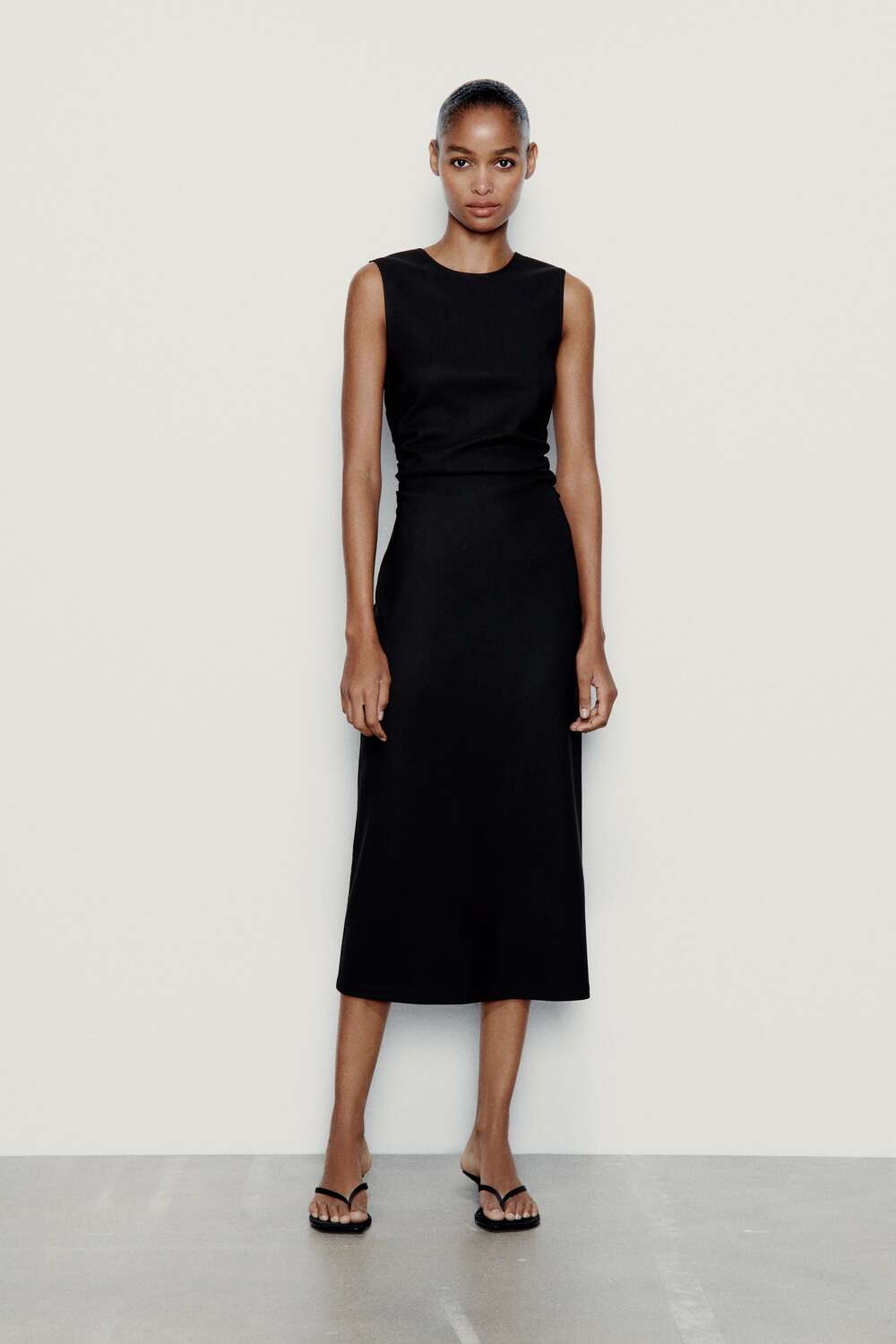 

Платье со складками на боках Zara, черный