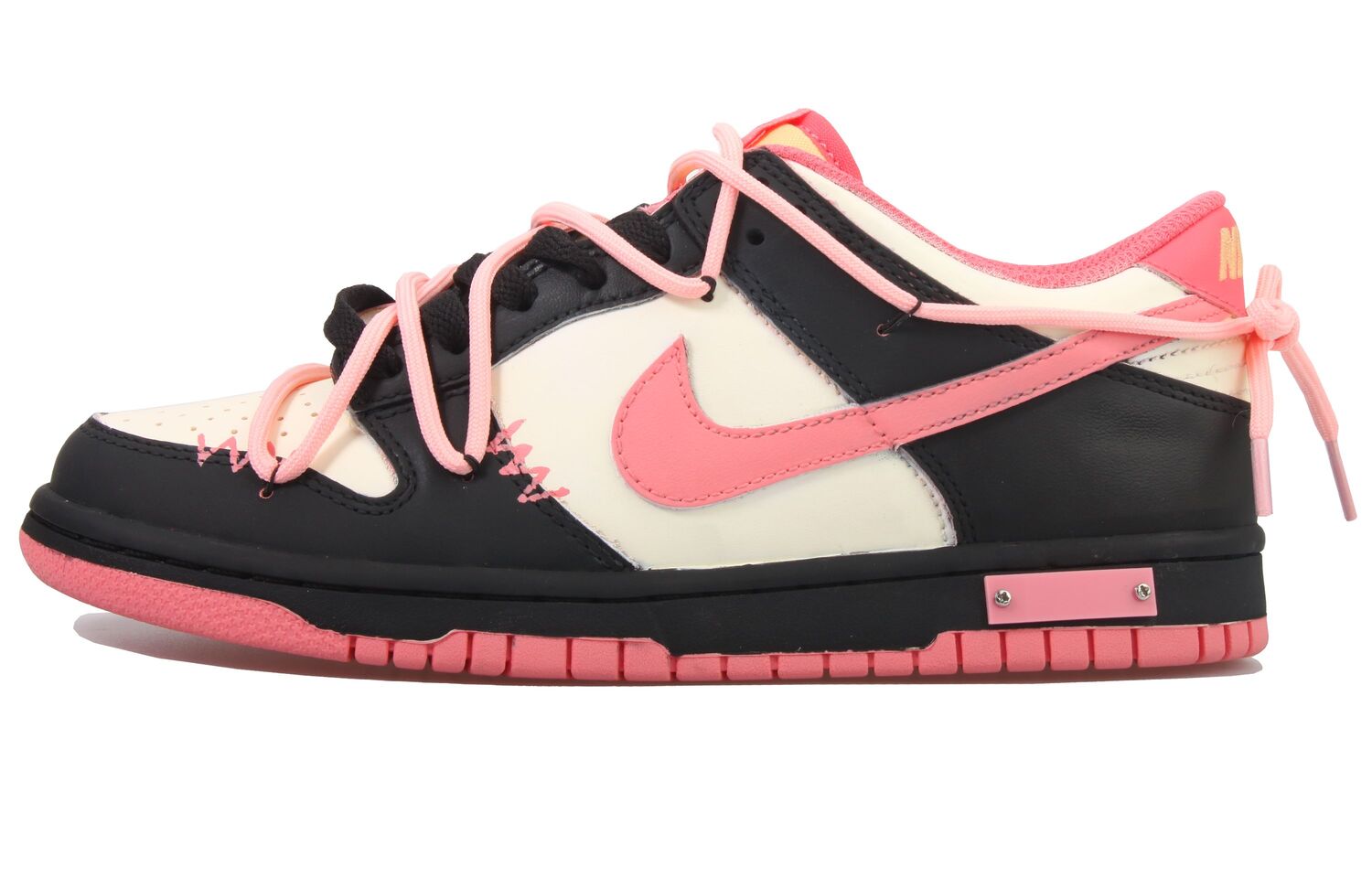 

Кроссовки Nike Dunk Low для скейтбординга женские