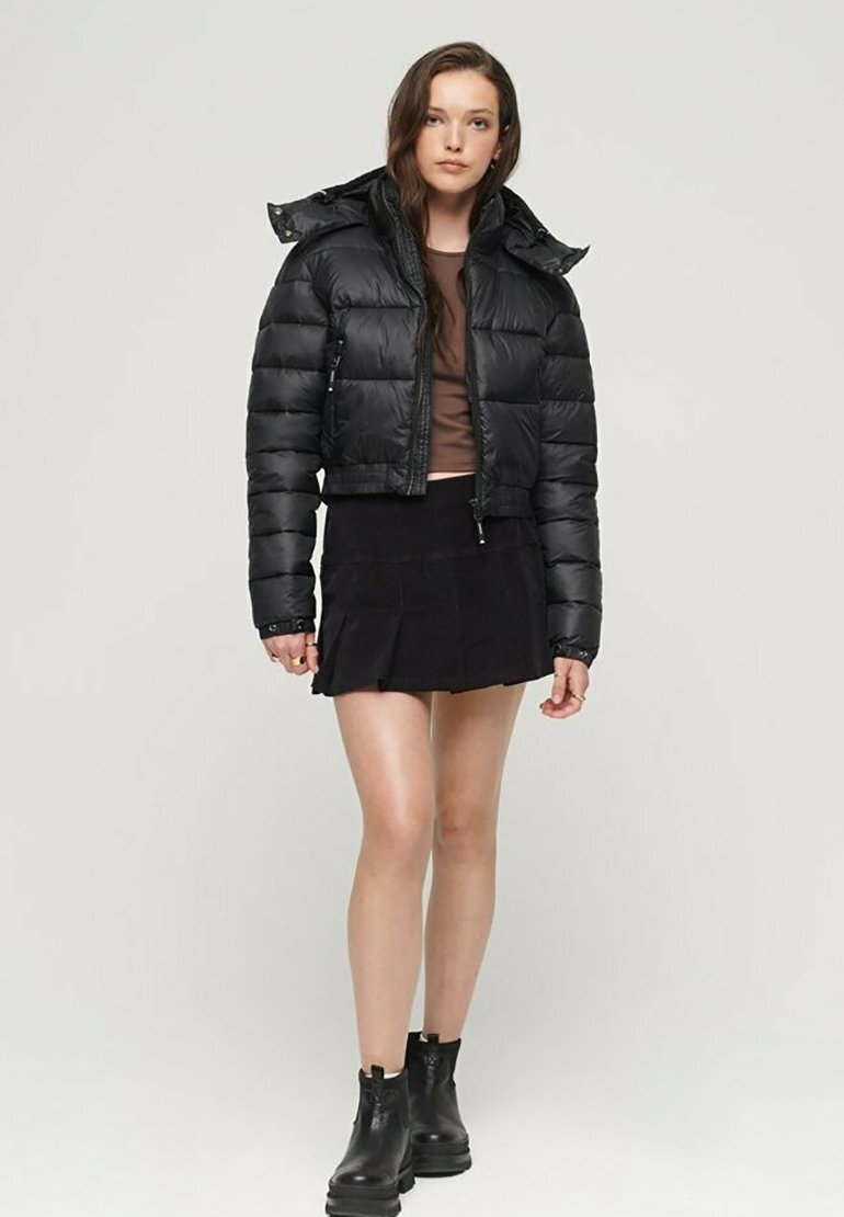 

Куртка Superdry УКОРОЧЕННЫЙ КАПЮШОН FUJI, черный
