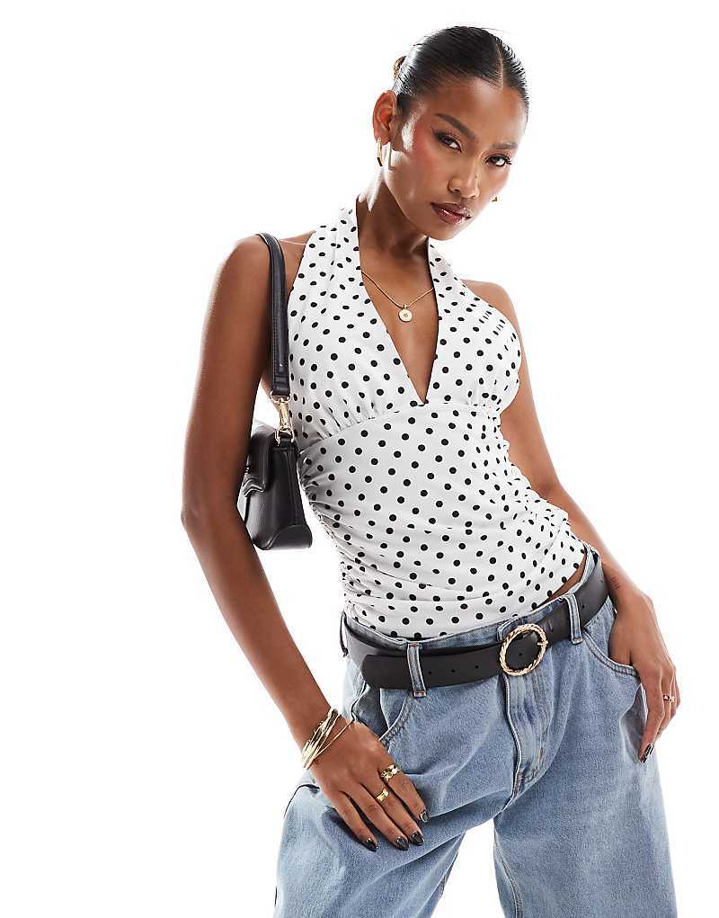 

ASOS DESIGN – белый топ с воротником-бретелькой в ​​горошек