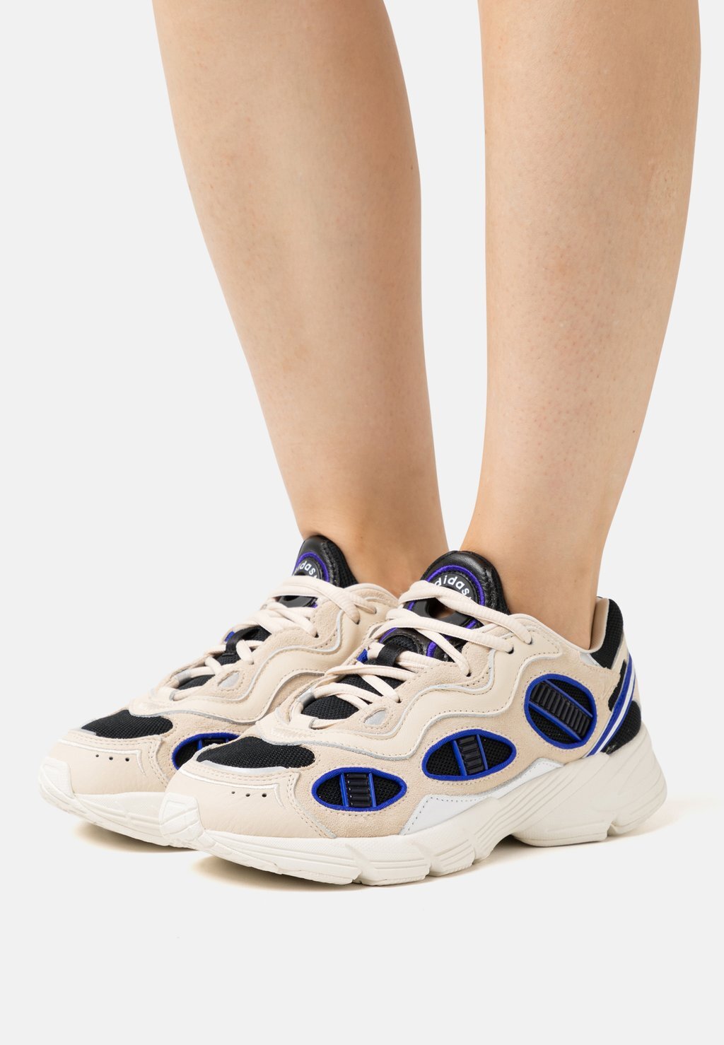 

Кроссовки adidas Originals