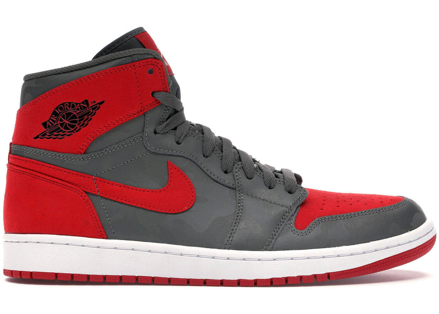 

Кроссовки Nike Air Jordan 1 Retro High Camo 3M Bred