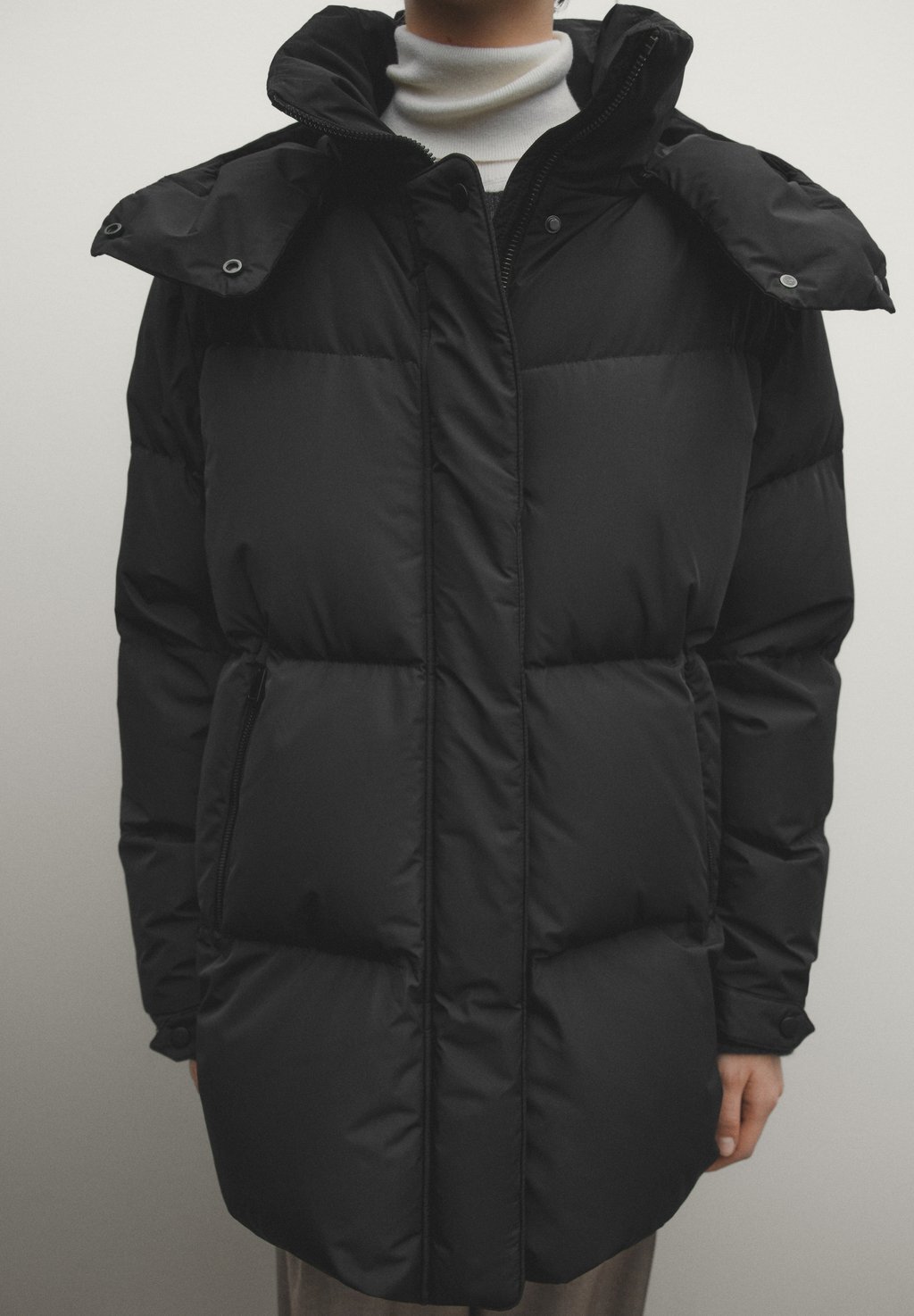

Пуховик Massimo Dutti PADDED TECHNICAL, черный
