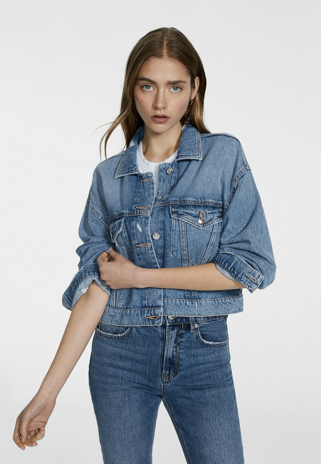 

Джинсовая куртка Stradivarius