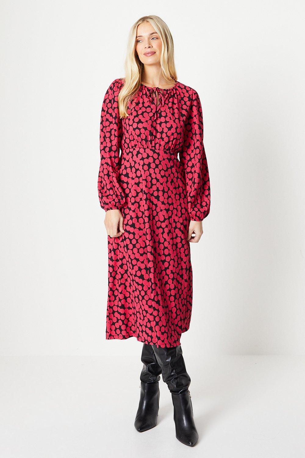 

Миниатюрное розовое платье миди с точечным вырезом и завязками Dorothy Perkins, розовый