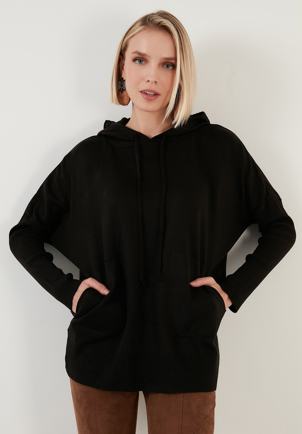 

Толстовка Regular Fit LELA, черный
