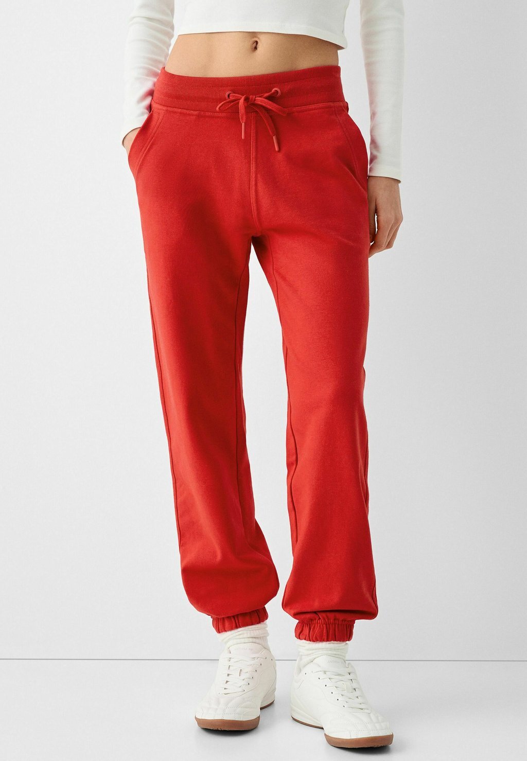 Брюки для бега PLUSH-JOGGING Bershka, цвет red