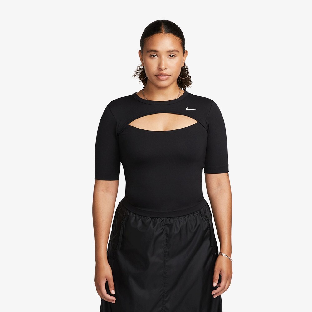 

Футболка Sportswear Essentials T-Shirt (W) Nike, мультиколор