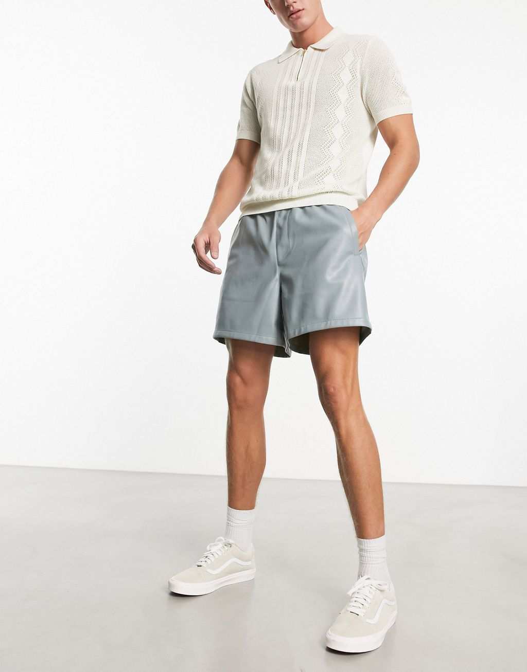

Зеленые широкие кожаные шорты средней длины ASOS DESIGN