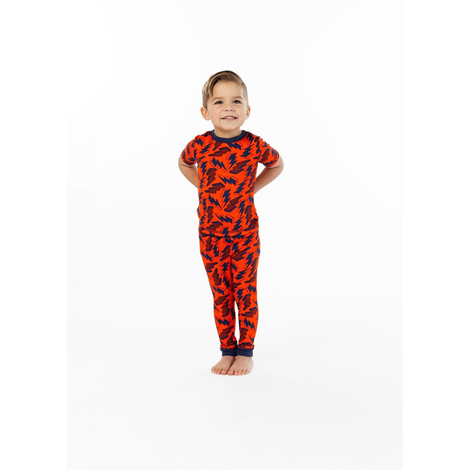 цена Супермягкий облегающий пижамный комплект Sleep On It для мальчиков с молнией из двух предметов Sleep on it