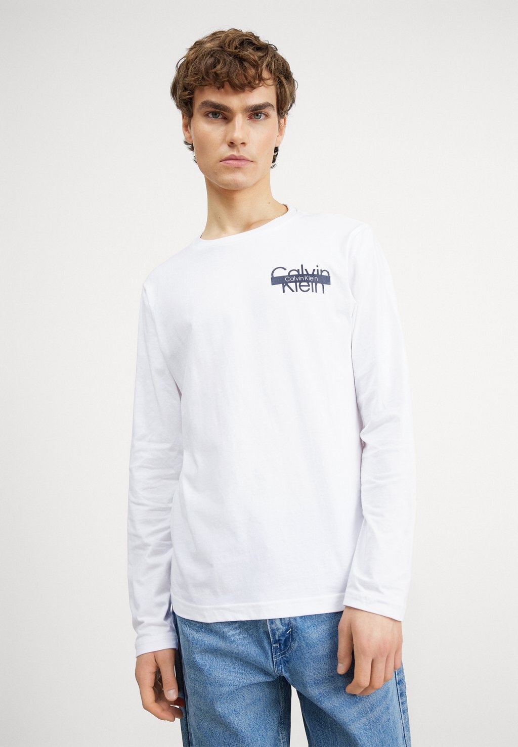 

Футболка с длинным рукавом Cut Through Logo Calvin Klein, цвет bright white