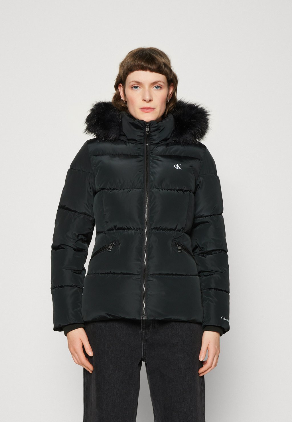 

Зимняя куртка Calvin Klein Jeans