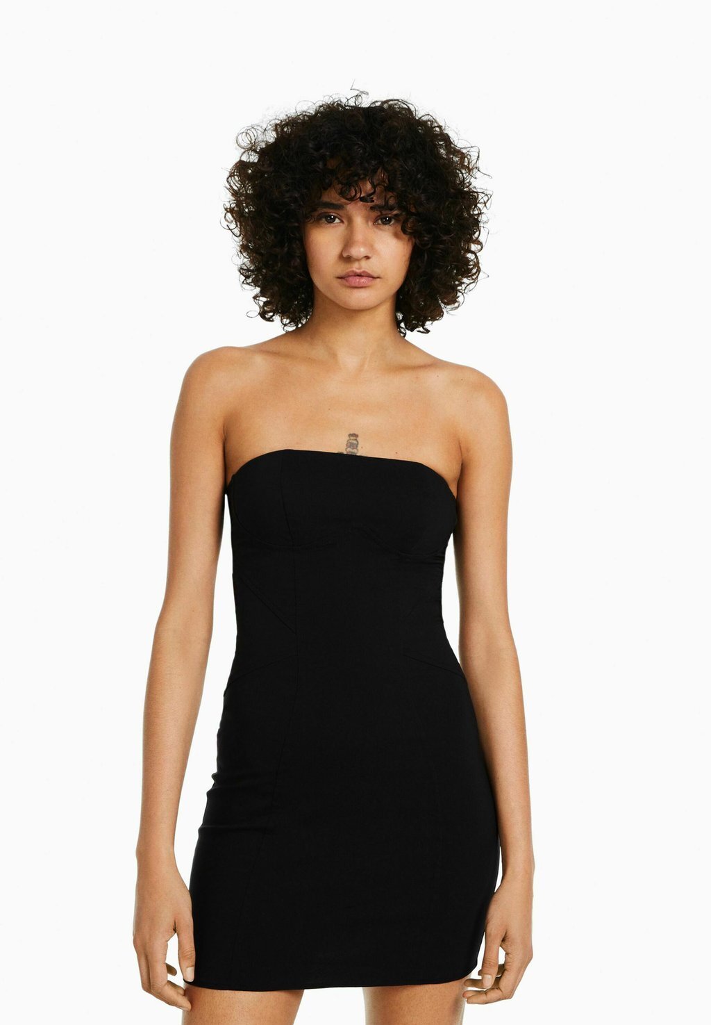 

Элегантное платье Bershka, черный