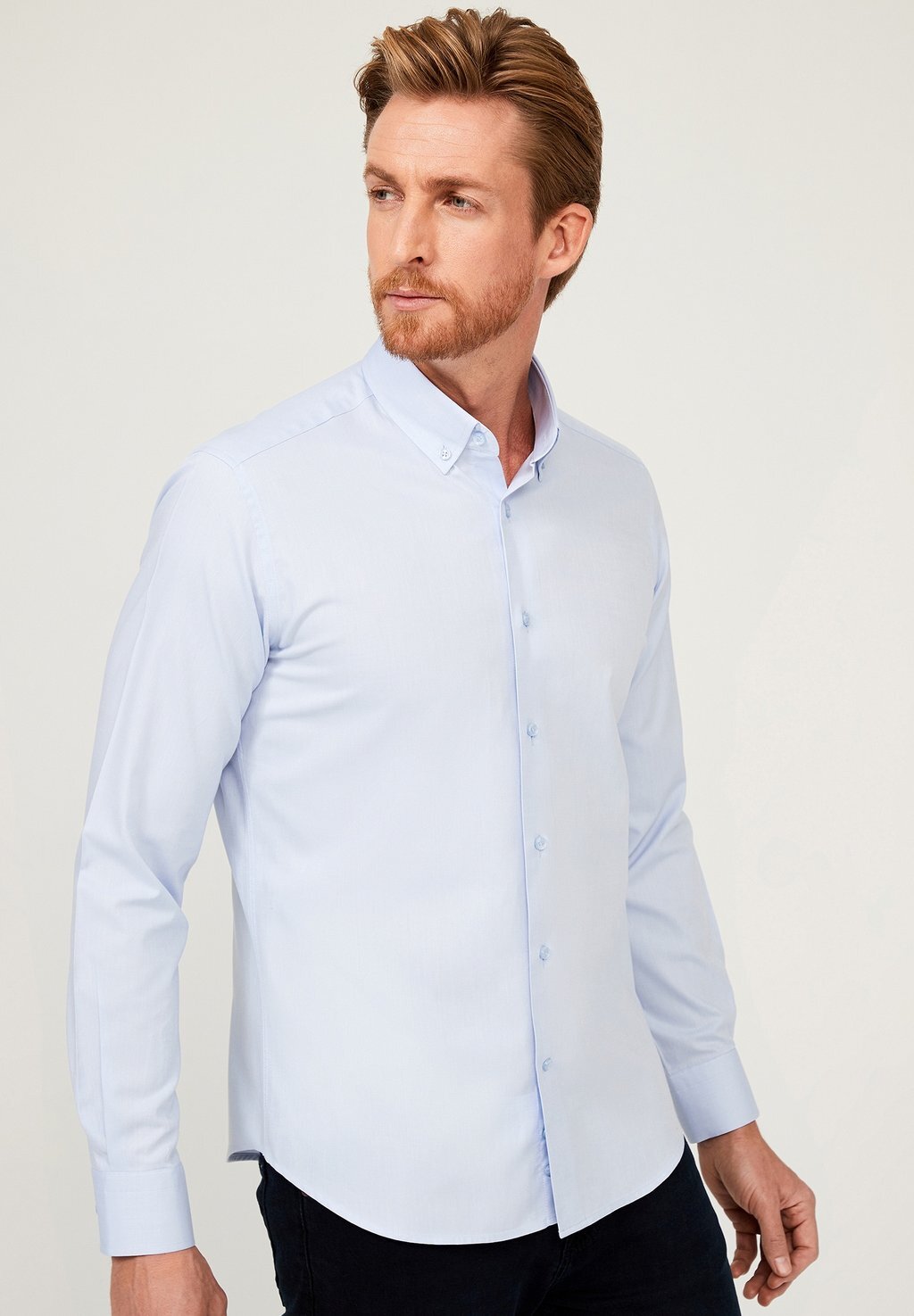 

Деловая рубашка OXFORD GEKNÖPFTER KRAGEN SLIM FIT TALL Kigili, цвет Light Blue