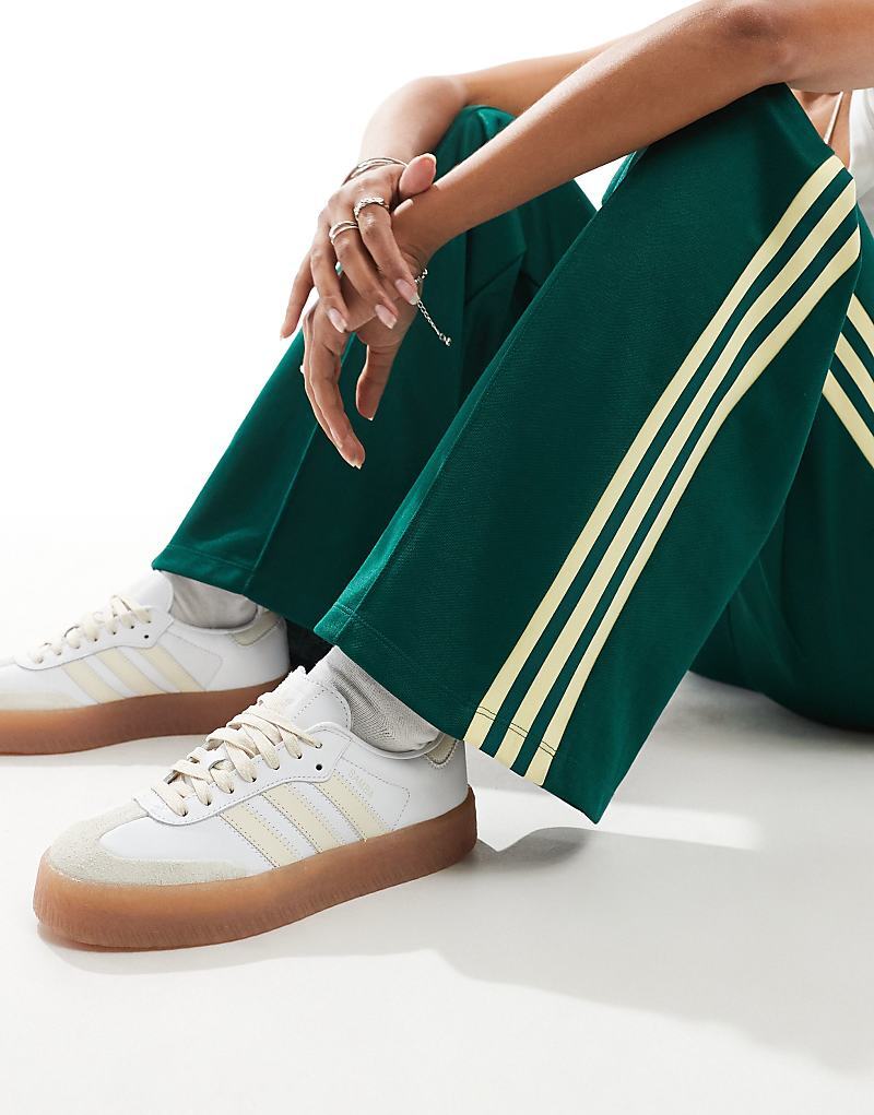 

Бело-бежевые кроссовки adidas Originals Sambae