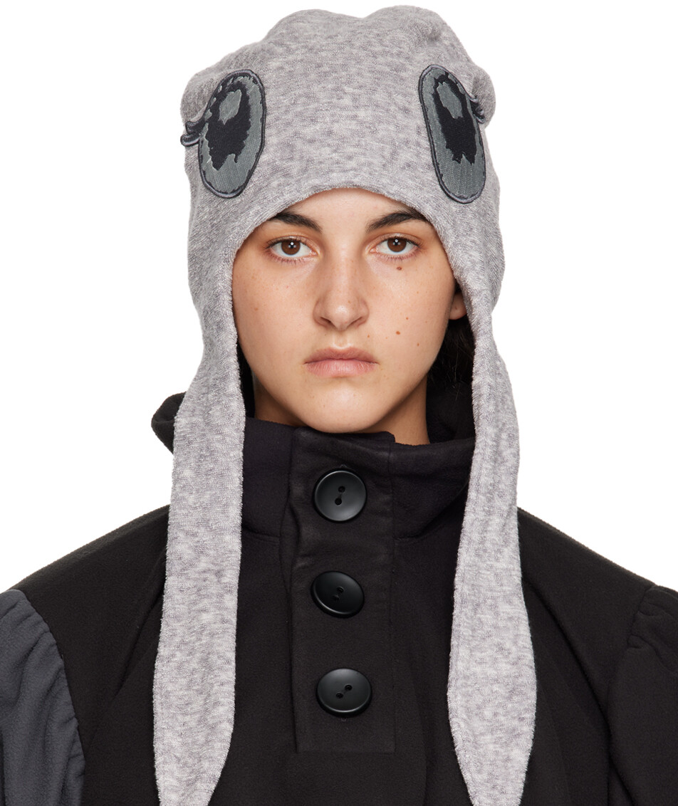 

Эксклюзивная серая летящая шапка SSENSE VeniceW