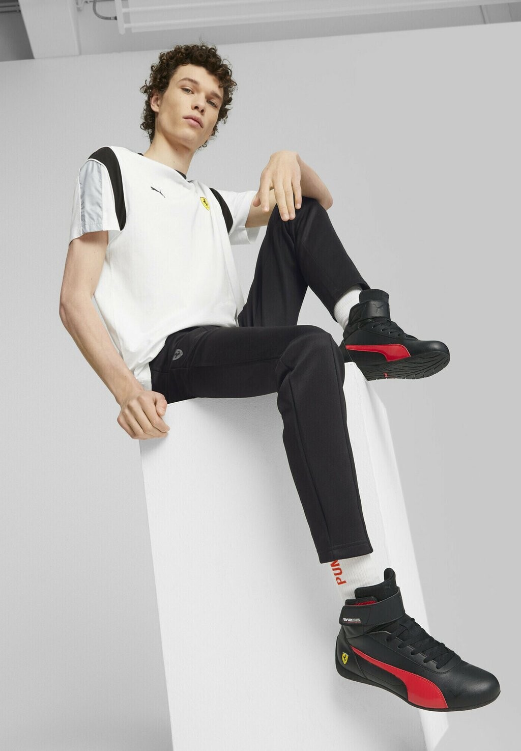 

Высокие кроссовки Puma