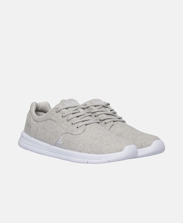 

Кроссовки TravisMathew, светло-серый
