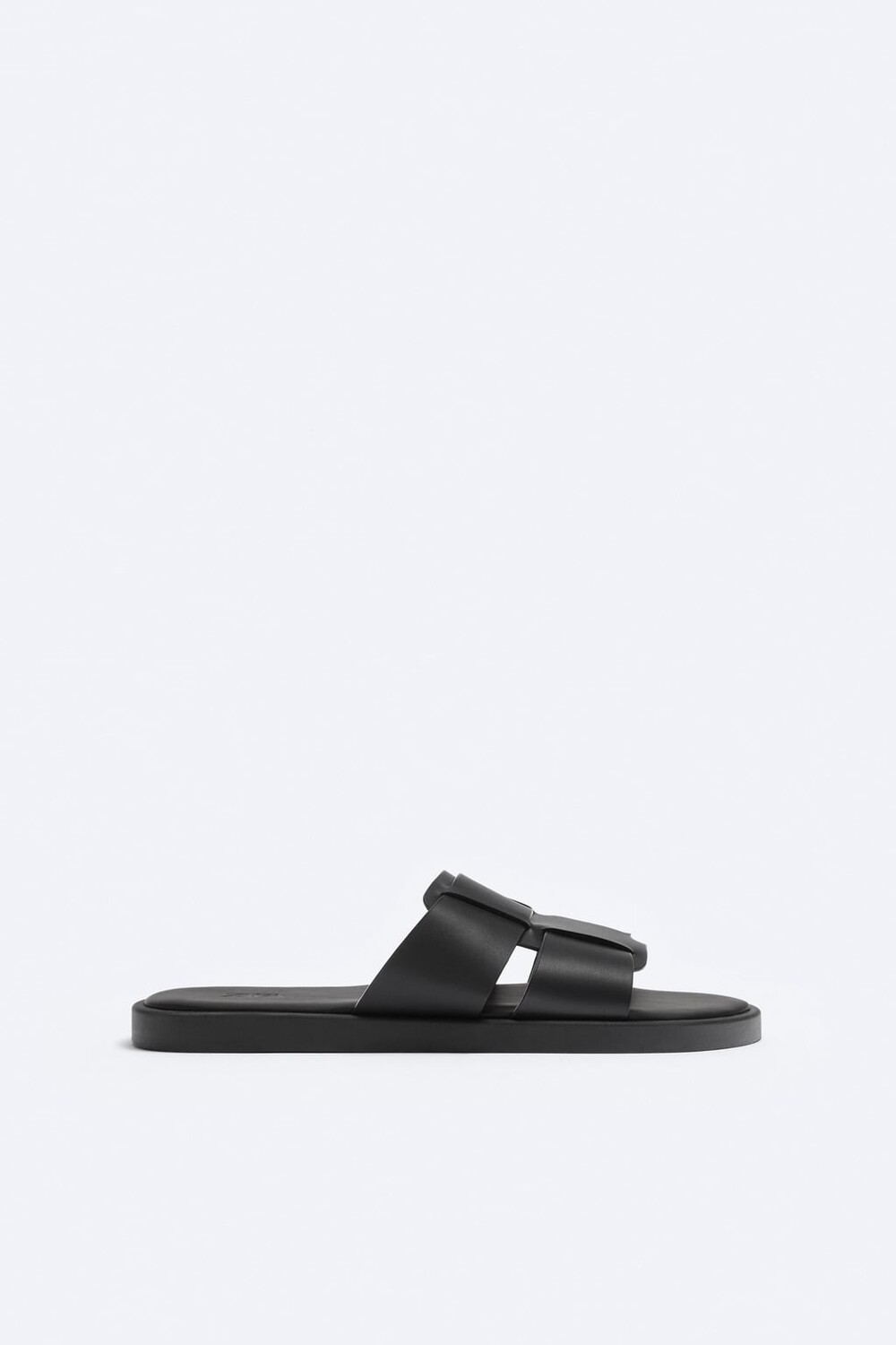 

Контрастные кроссовки ZARA, черный