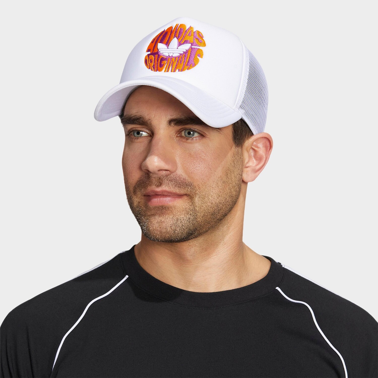 

Кепка Adidas Originals Spiral Trucker, белый