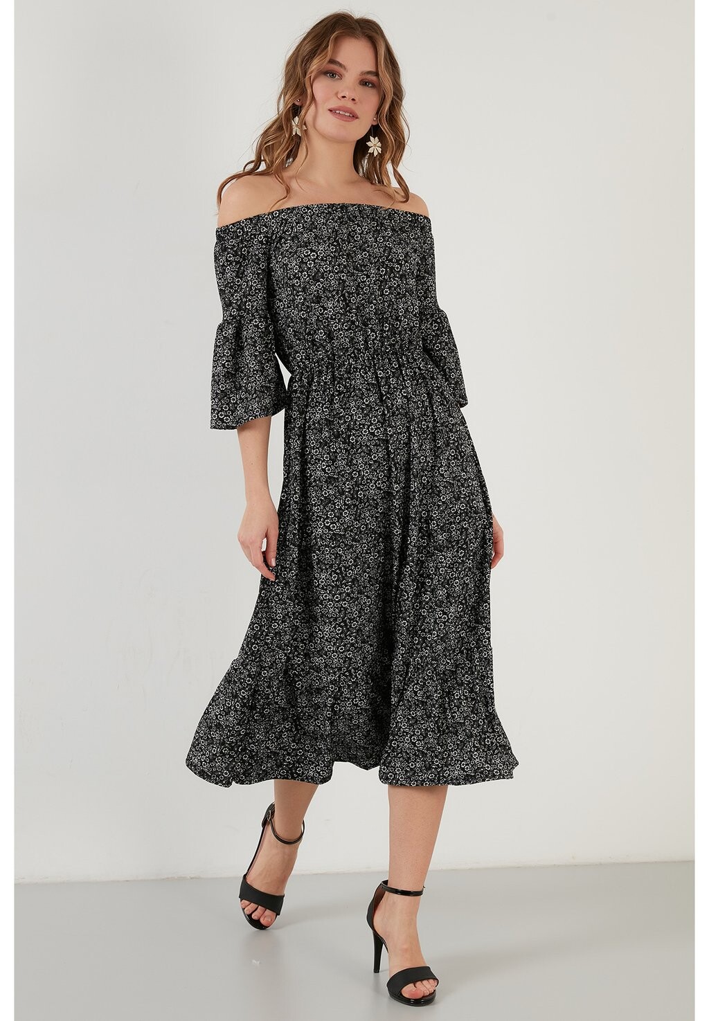 

Летнее платье LELA, черный