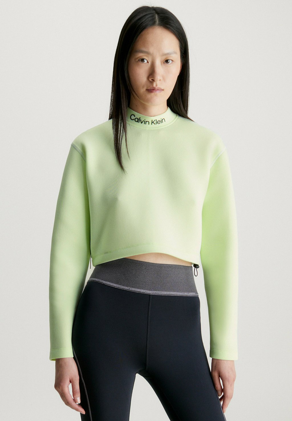 

Футболка с длинными рукавами CROPPED MOCK NECK LOGO Calvin Klein Performance, кремовый лайм, Бежевый