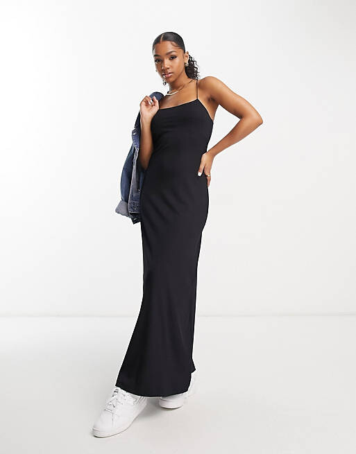 

Черное платье макси на бретельках в рубчик Miss Selfridge