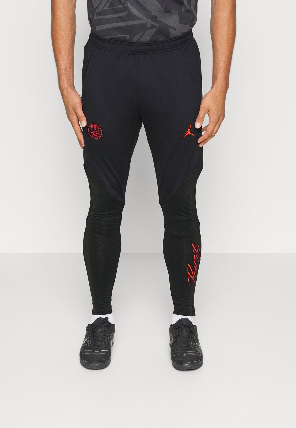 

Спортивные брюки Nike