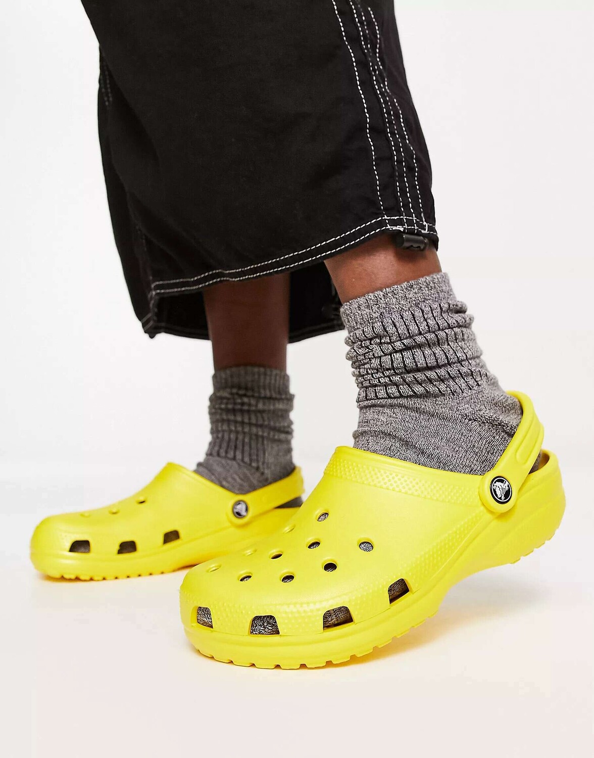 

Классические сабо Crocs лимонного цвета
