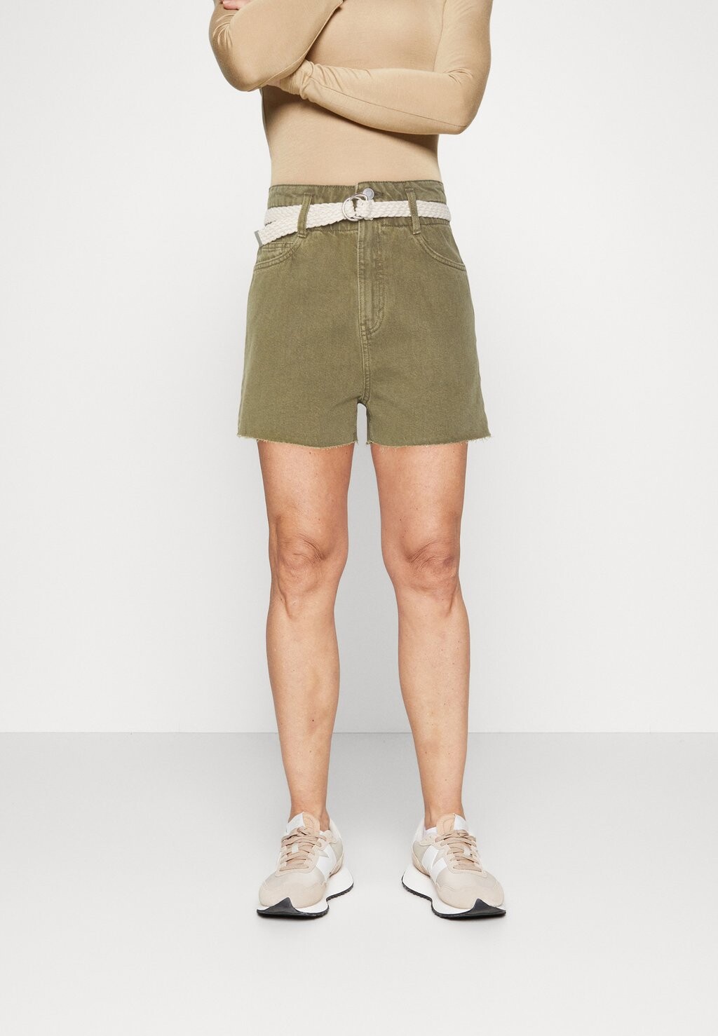 

Джинсовые шорты edc by Esprit