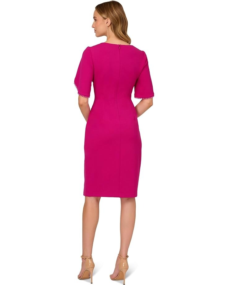 

Платье Adrianna Papell Stretch Crepe Side Ruched Dress with Pearl Trim Sleeves, цвет Hot Orchid