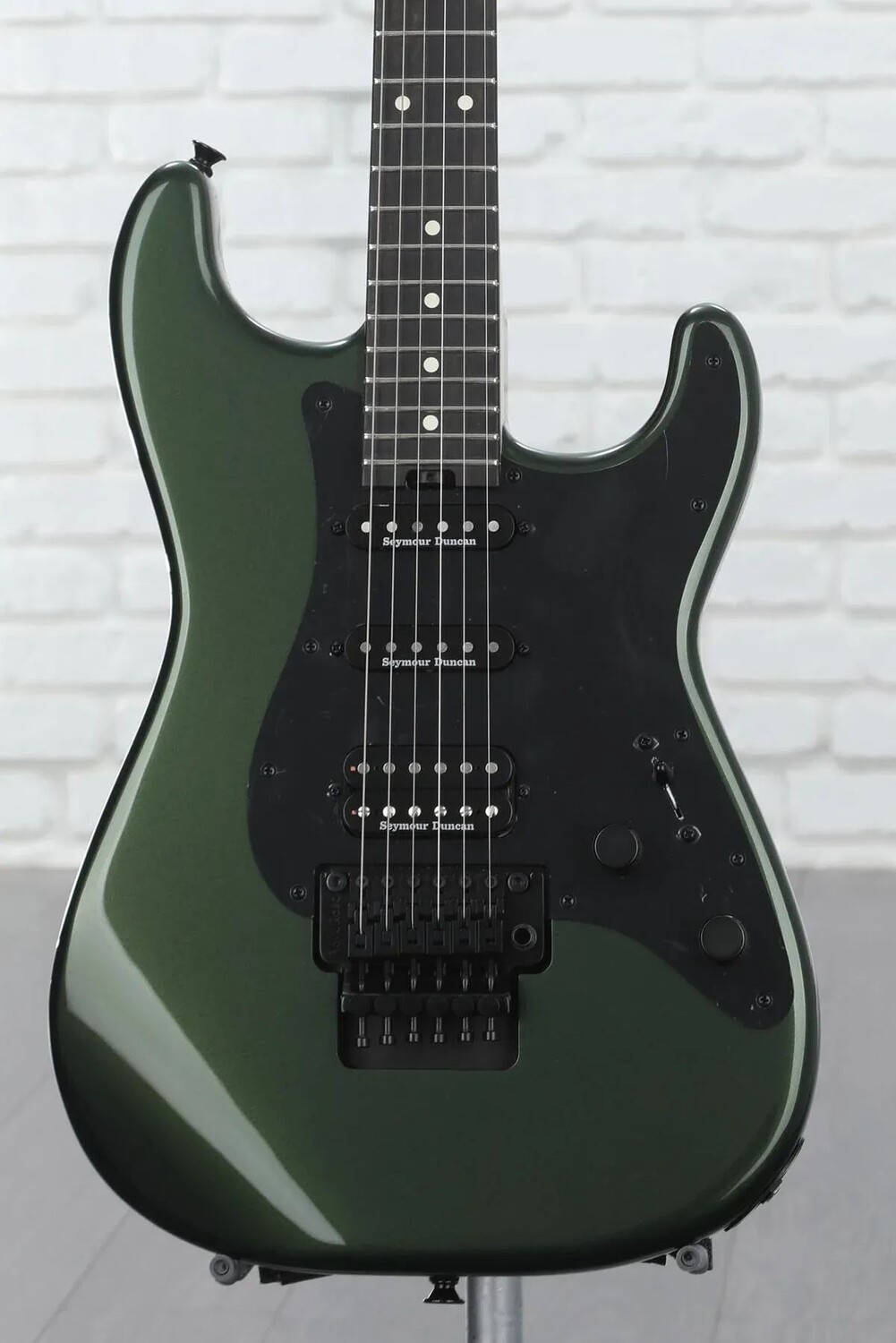 

Электрогитара Charvel Pro-Mod So-Cal Style 1 HSS FR E - Lambo Green Metallic