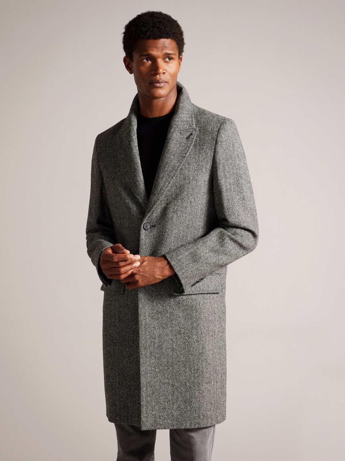 

Пальто Raywood из британской шерсти с узором в ёлочку Ted Baker, серый