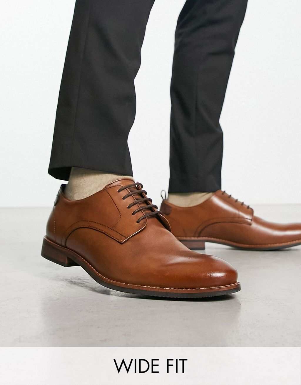 

Светло-коричневые кожаные туфли дерби со шнуровкой Dune London Wide Fit Striver