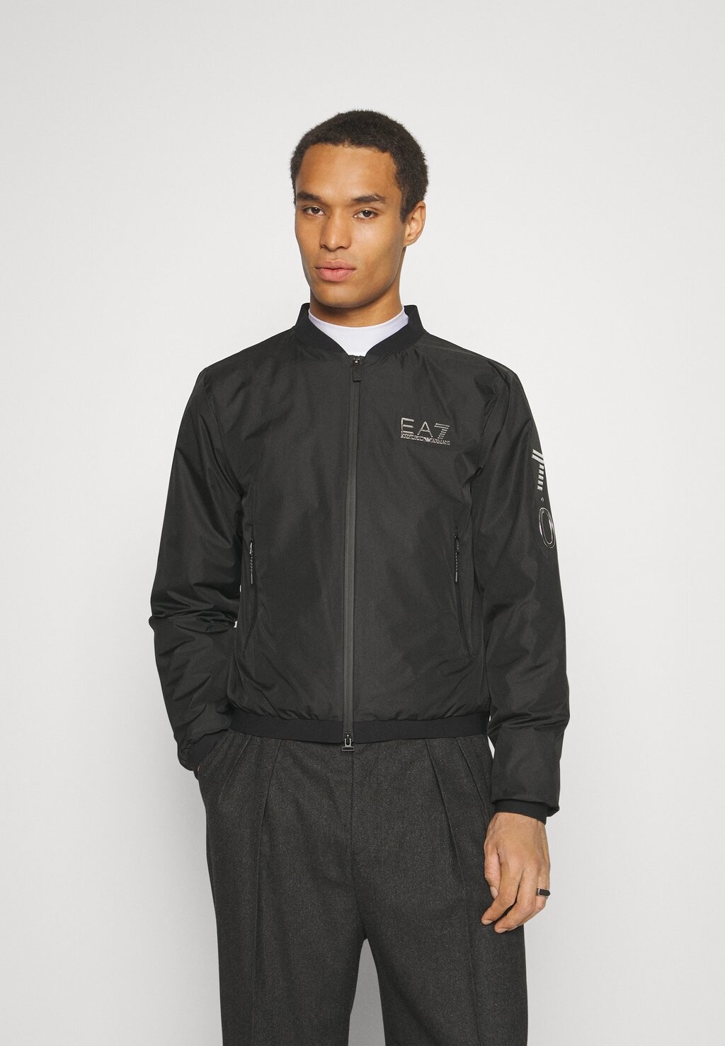 

Ветровка EA7 Emporio Armani, черный