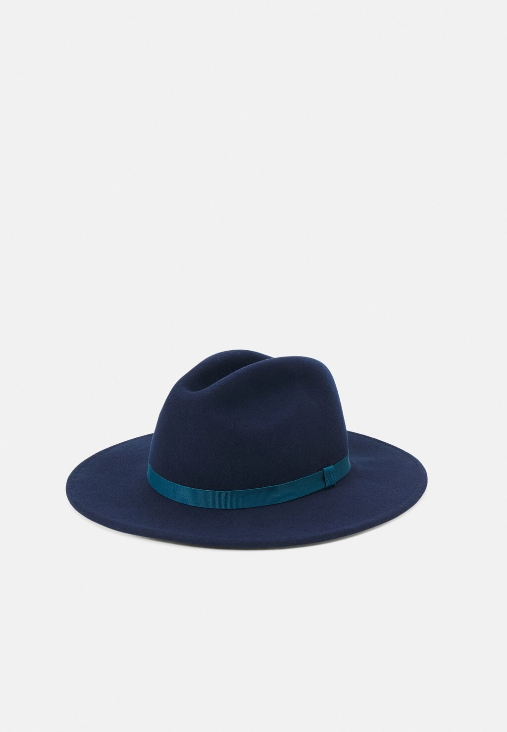 

Шапка Paul Smith