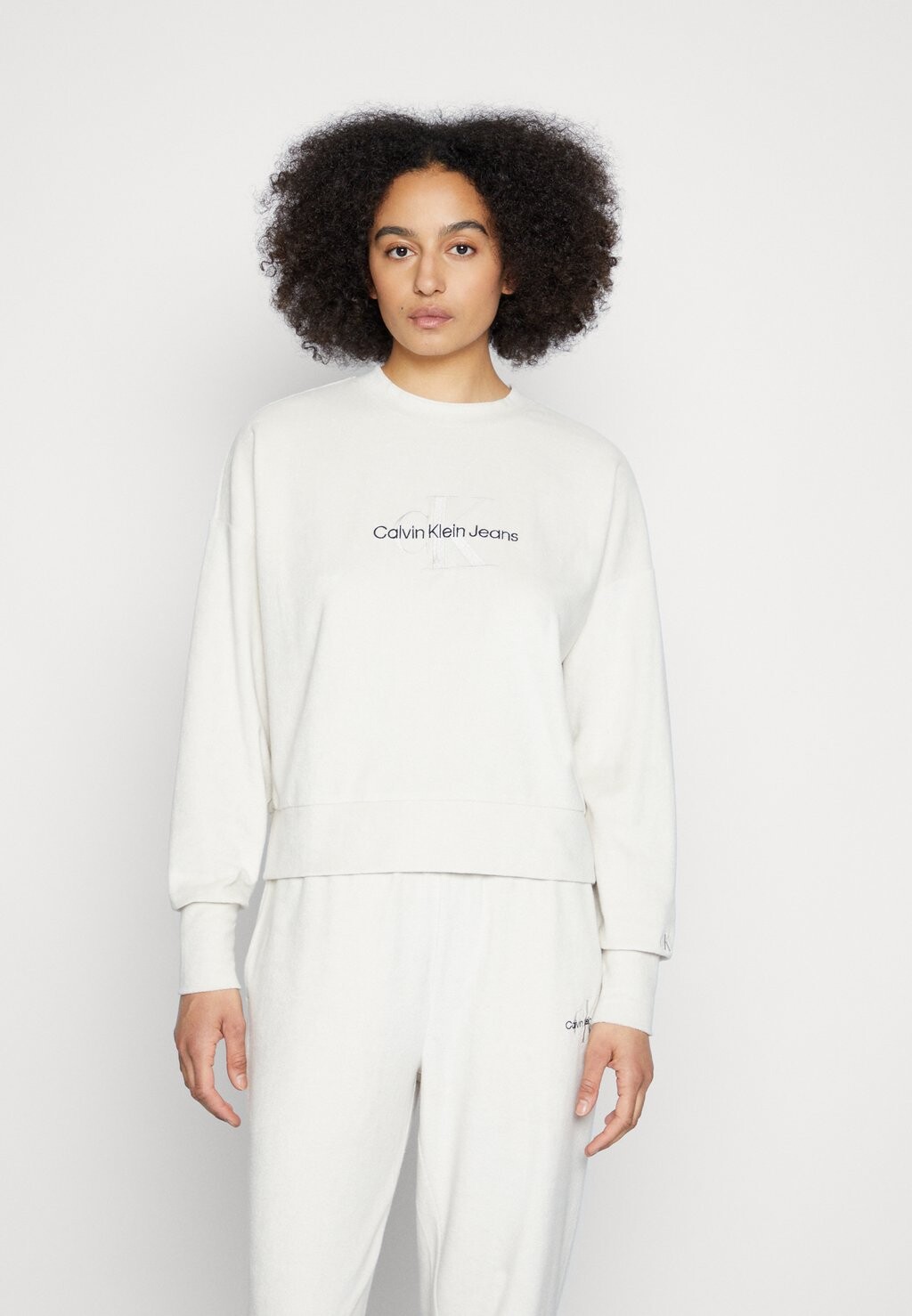 

Толстовка Calvin Klein Jeans ПОЛОТЕНЦЕ MONOGRAM, цвет eggshell