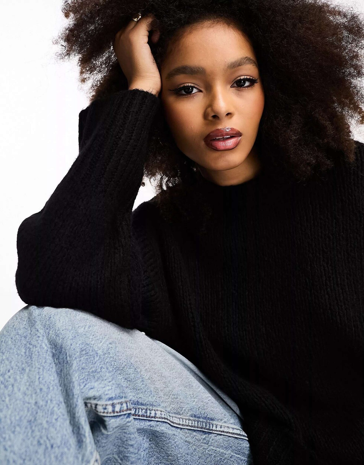

Черный объемный джемпер с круглым вырезом ASOS