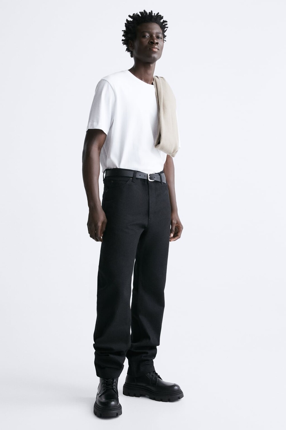 

Массивные ботинки на шнуровке ZARA, черный