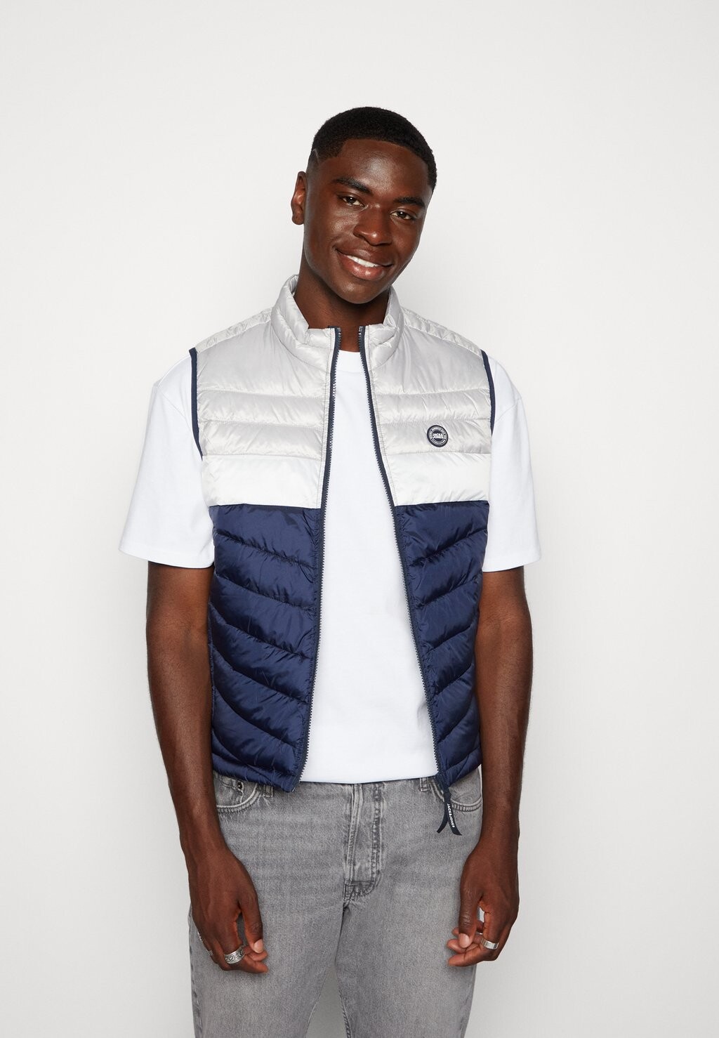 

Жилет Jack & Jones JJEHERO WARMER COLLAR NOOS, цвет navy blazer/glacier gray