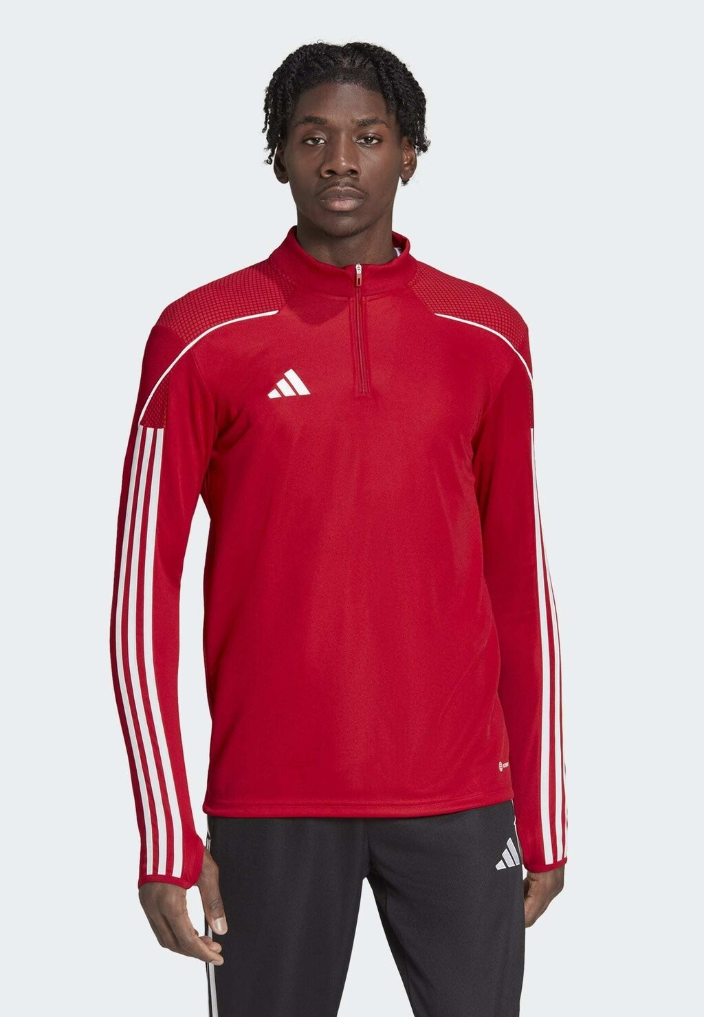 

Футболка Adidas