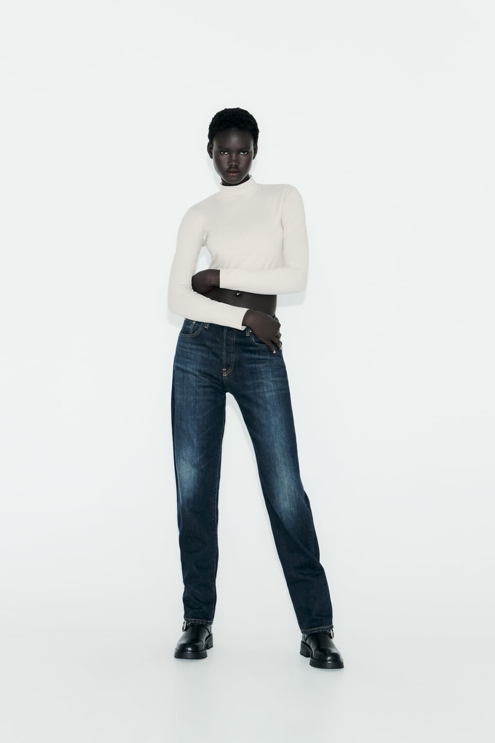 

Укороченный топ с воротником-стойкой ZARA, песочный