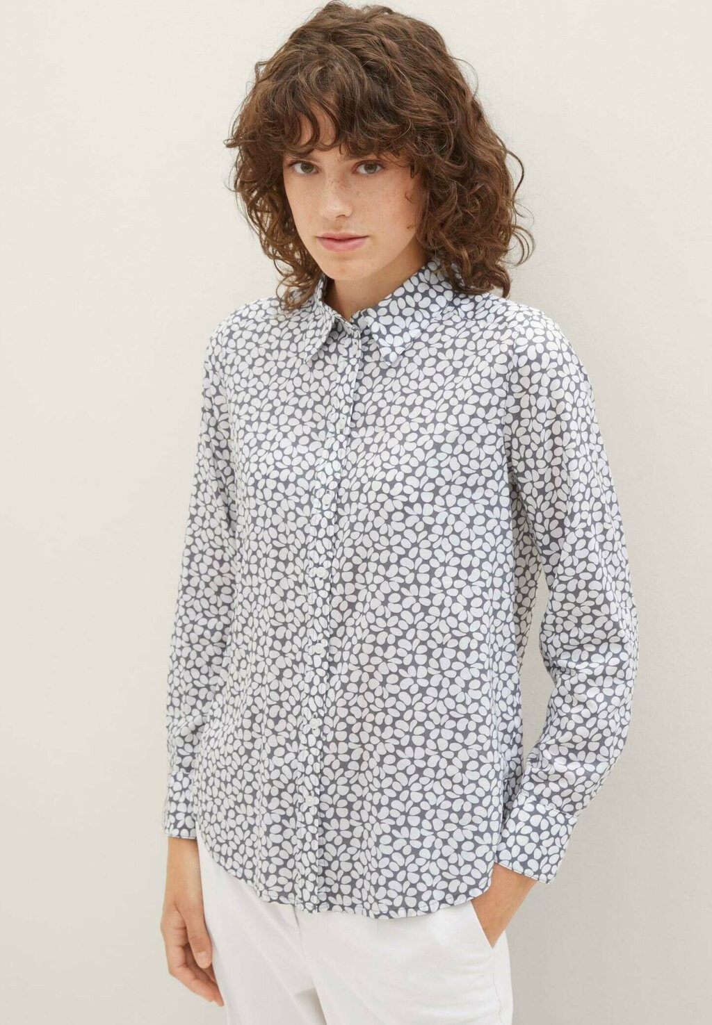 

Рубашка TOM TAILOR MIT PRINT, цвет grey floral design