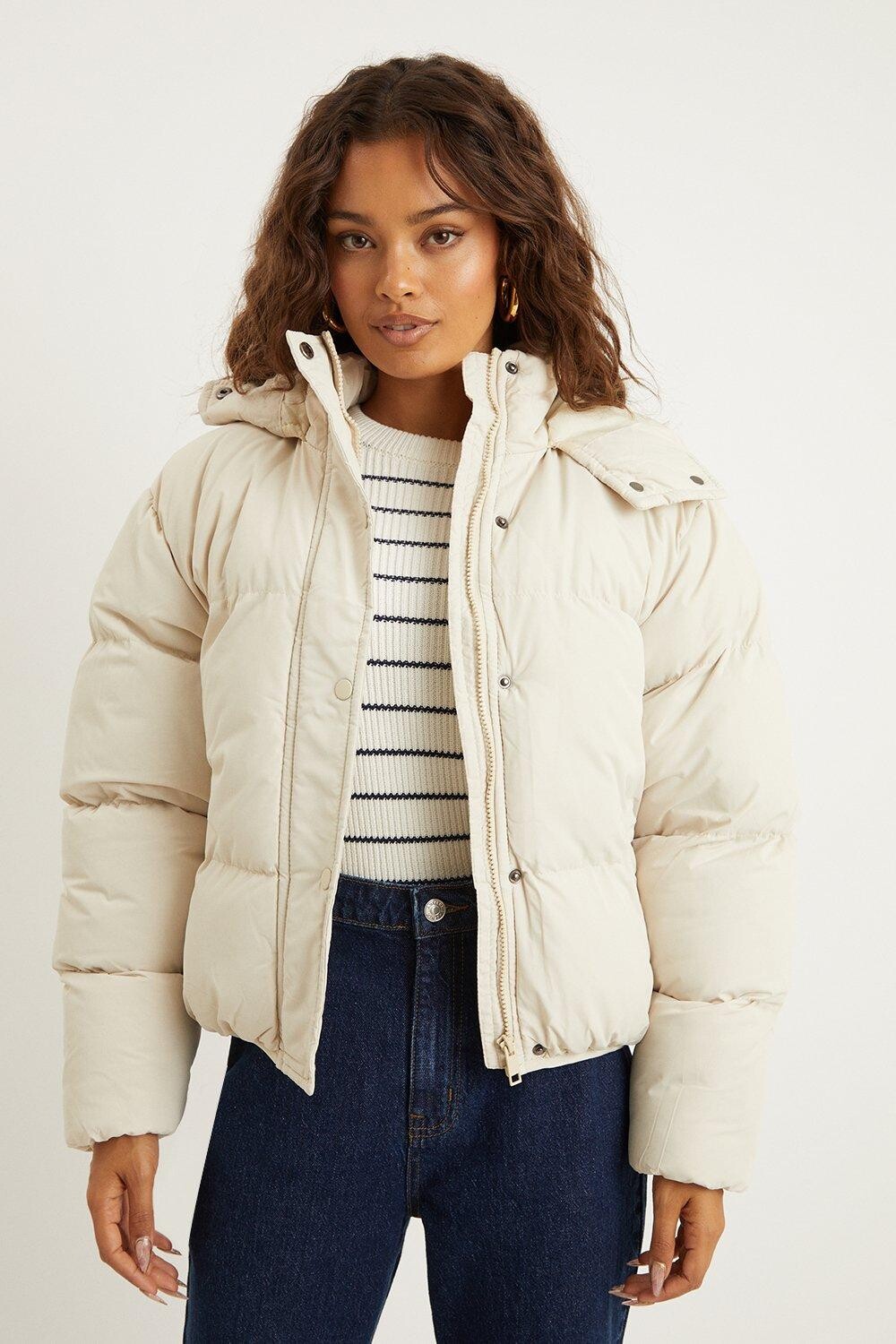 

Короткое стеганое пальто с капюшоном Petite Dorothy Perkins, белый